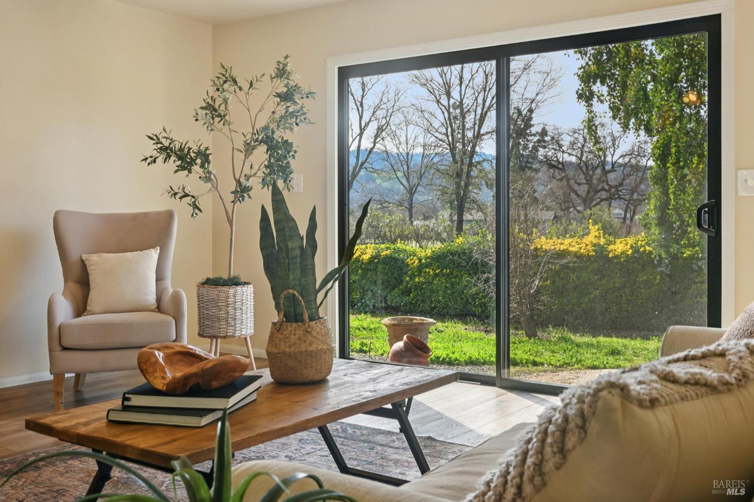 Detail Gallery Image 18 of 39 For 2550 Greenwood Ave, Calistoga,  CA 94515 - 4 Beds | 2/1 Baths