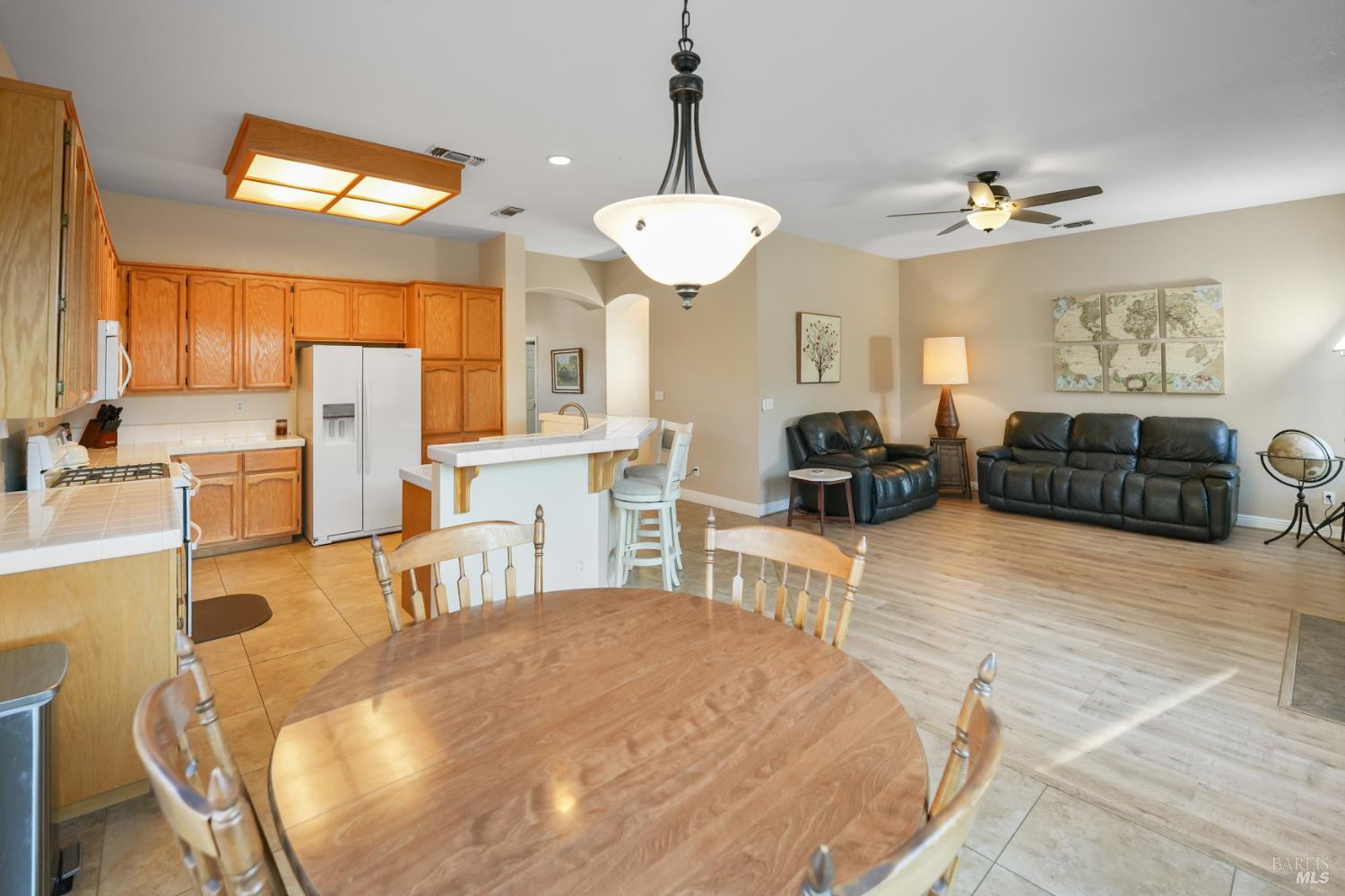 Detail Gallery Image 14 of 34 For 655 Yachtsman Ct, Dixon,  CA 95620 - 4 Beds | 2 Baths