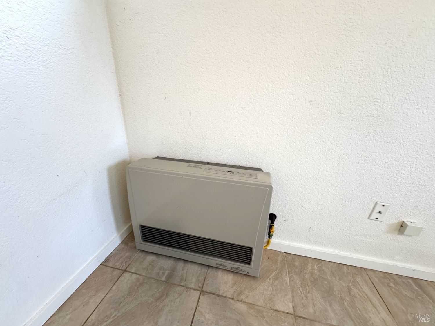 Detail Gallery Image 8 of 30 For 210 S Mcpherson St, Fort Bragg,  CA 95437 - 2 Beds | 1 Baths