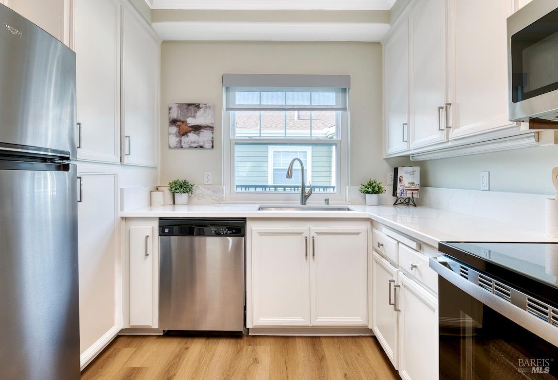 Detail Gallery Image 4 of 28 For 1587 S Novato Blvd #308,  Novato,  CA 94947 - 2 Beds | 2 Baths