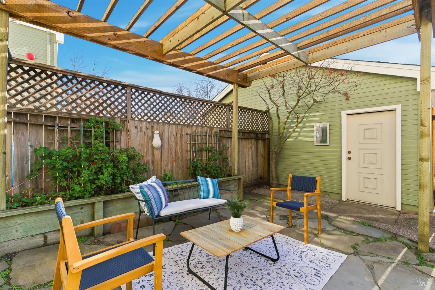 Detail Gallery Image 45 of 51 For 1816 Downing St, Petaluma,  CA 94954 - 3 Beds | 1/1 Baths