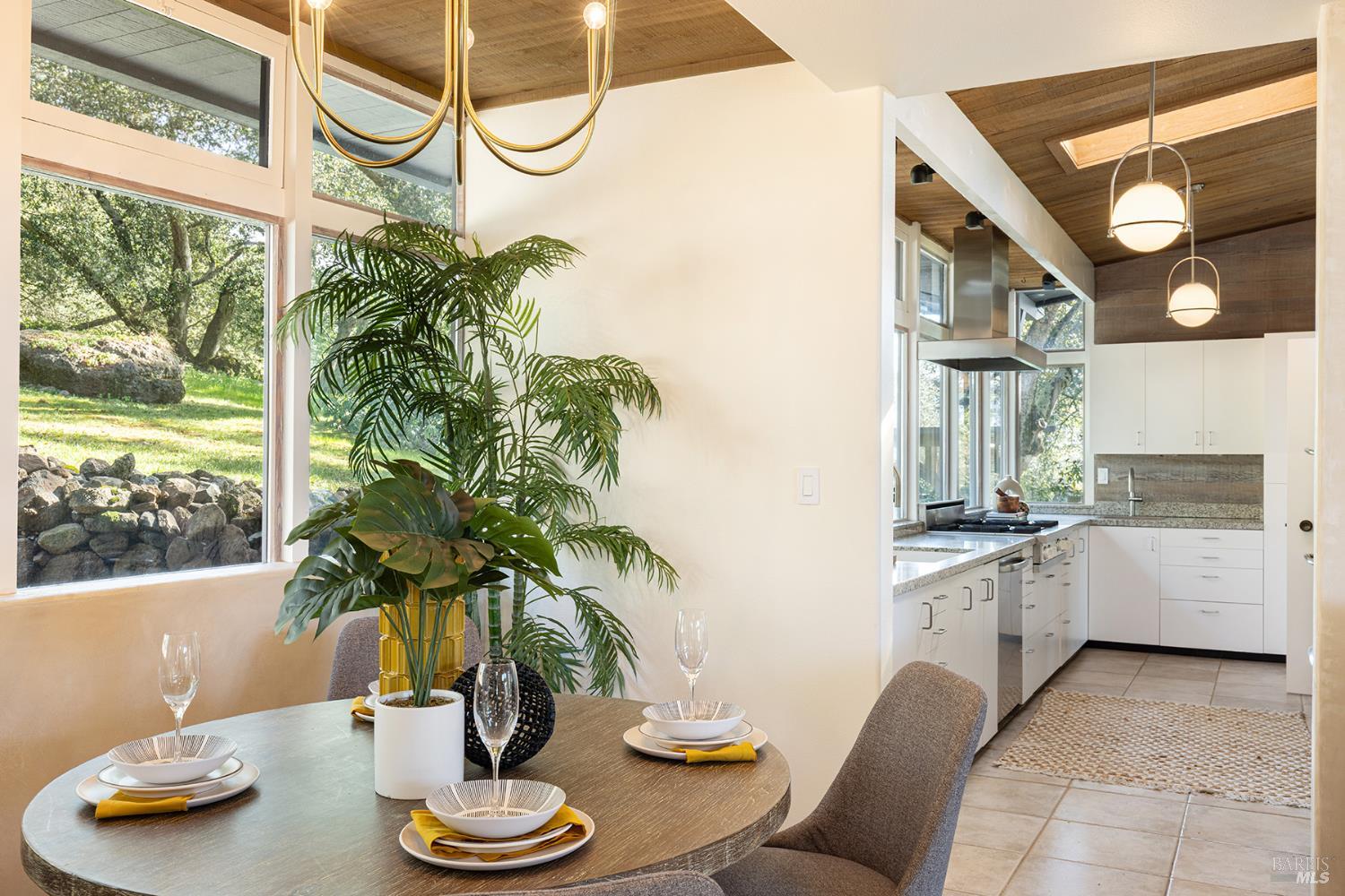 Detail Gallery Image 17 of 47 For 5815 Bennett Valley Rd, Santa Rosa,  CA 95404 - 4 Beds | 3/1 Baths