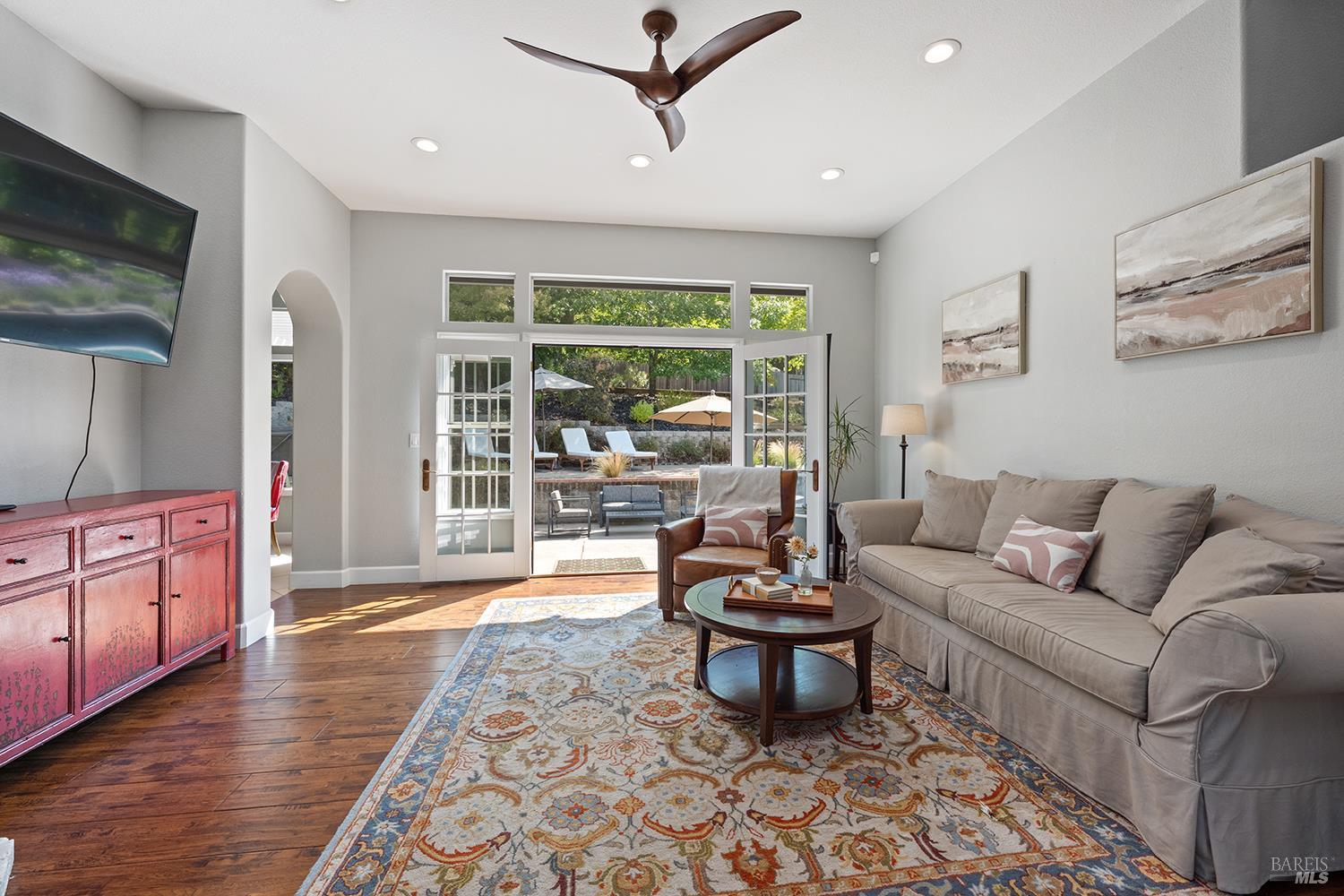 Detail Gallery Image 18 of 60 For 3991 Haven Ct, Sebastopol,  CA 95472 - 4 Beds | 2/1 Baths