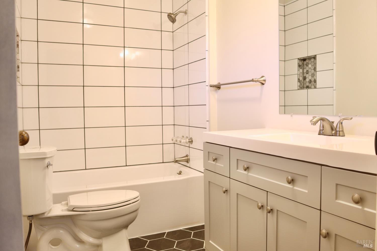 Detail Gallery Image 24 of 49 For 16160 Laughlin Rd, Guerneville,  CA 95446 - 3 Beds | 2 Baths