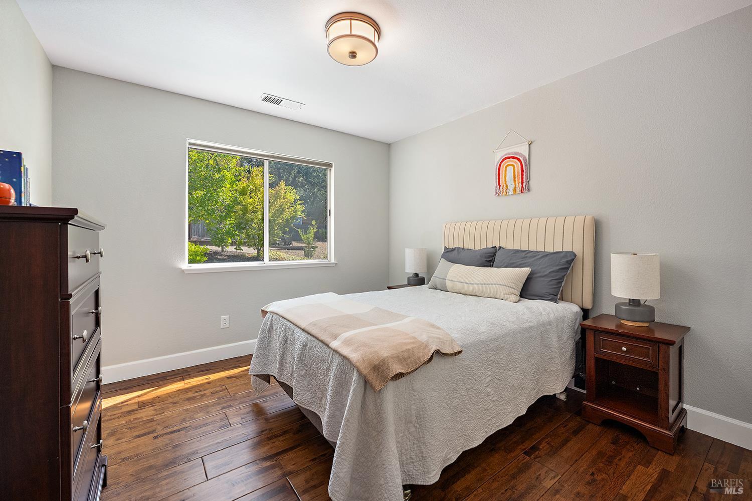 Detail Gallery Image 21 of 60 For 3991 Haven Ct, Sebastopol,  CA 95472 - 4 Beds | 2/1 Baths