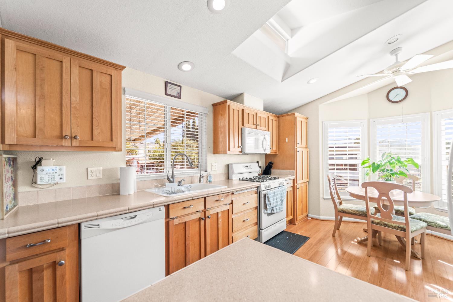 Detail Gallery Image 12 of 40 For 150 Silverado Trl 40, Napa,  CA 94559 - 2 Beds | 2 Baths