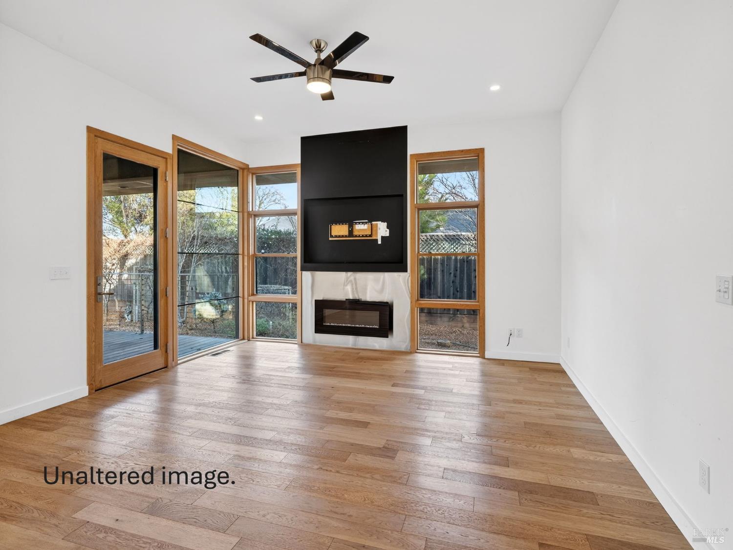 Detail Gallery Image 12 of 39 For 540 S Cloverdale Blvd, Cloverdale,  CA 95425 - 2 Beds | 2 Baths