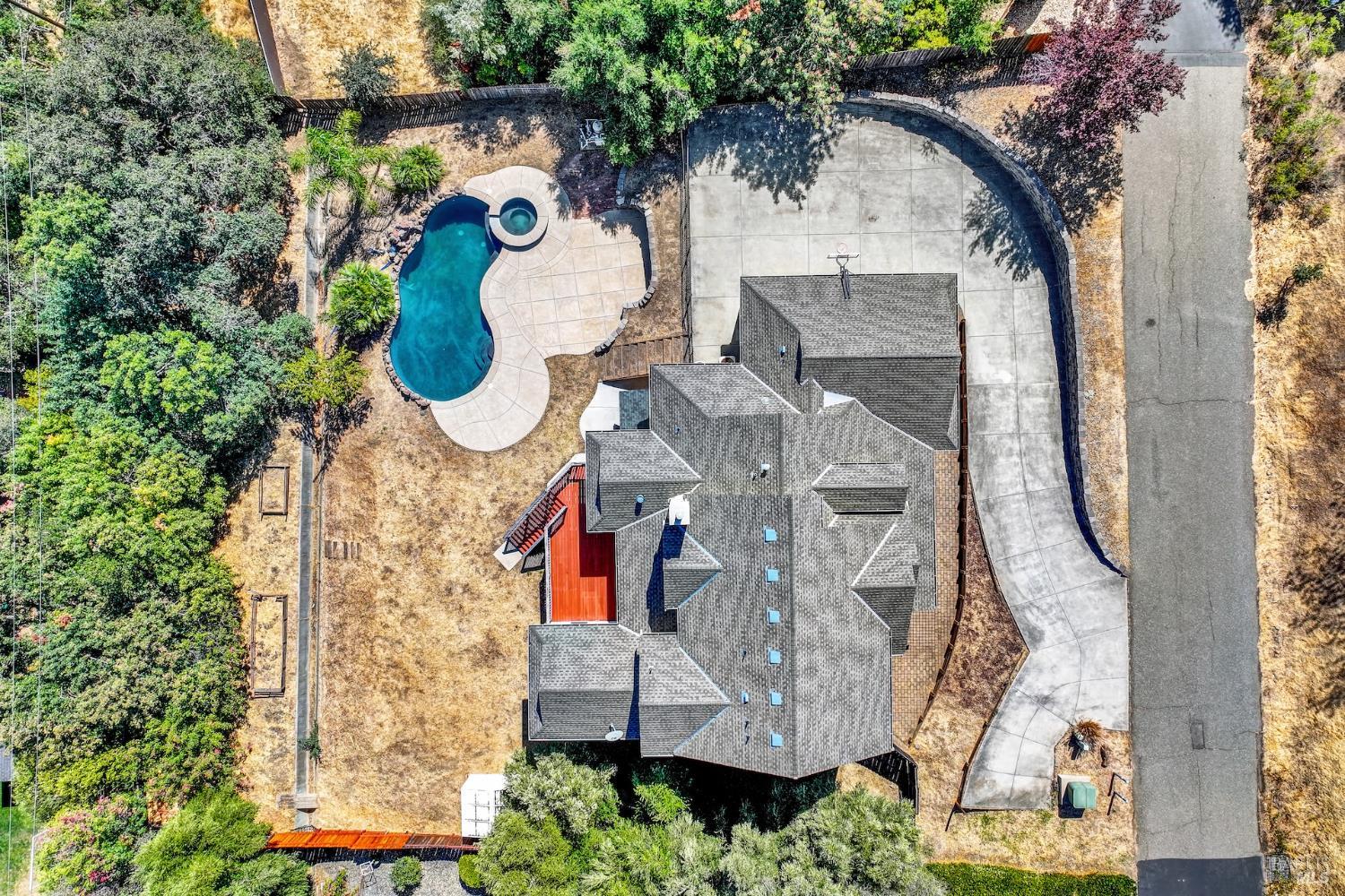 Detail Gallery Image 56 of 74 For 2136 Vineyard Hills Ct, Vacaville,  CA 95688 - 4 Beds | 3 Baths