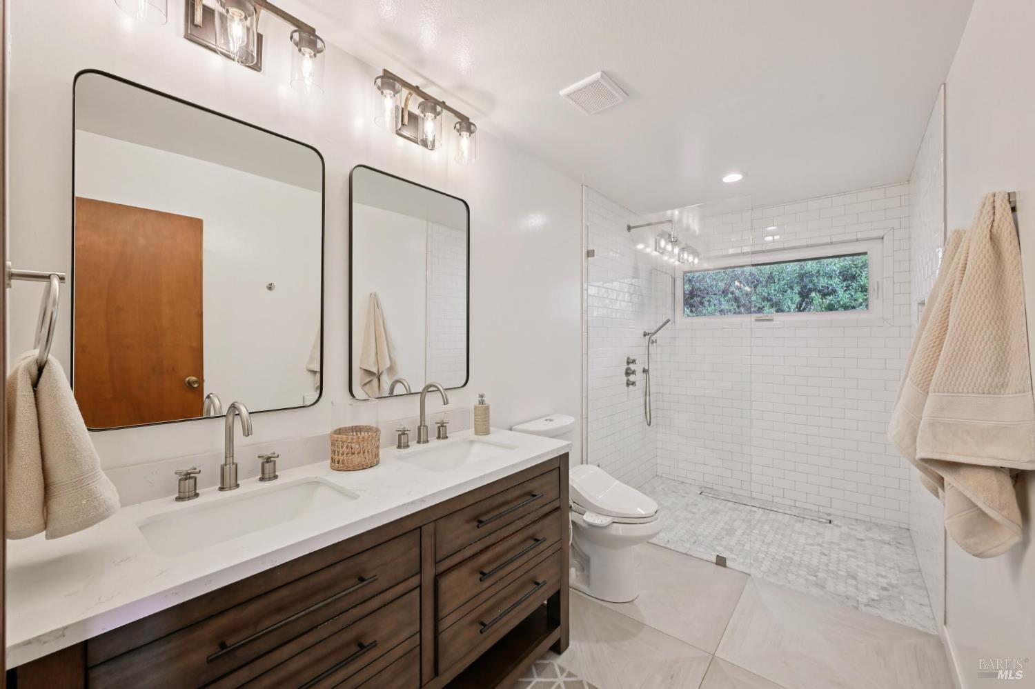 Detail Gallery Image 22 of 39 For 2550 Greenwood Ave, Calistoga,  CA 94515 - 4 Beds | 2/1 Baths