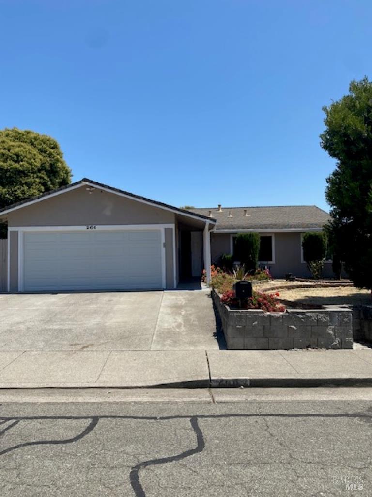 Detail Gallery Image 2 of 7 For 266 De Soto Dr, Fairfield,  CA 94533 - 3 Beds | 2 Baths