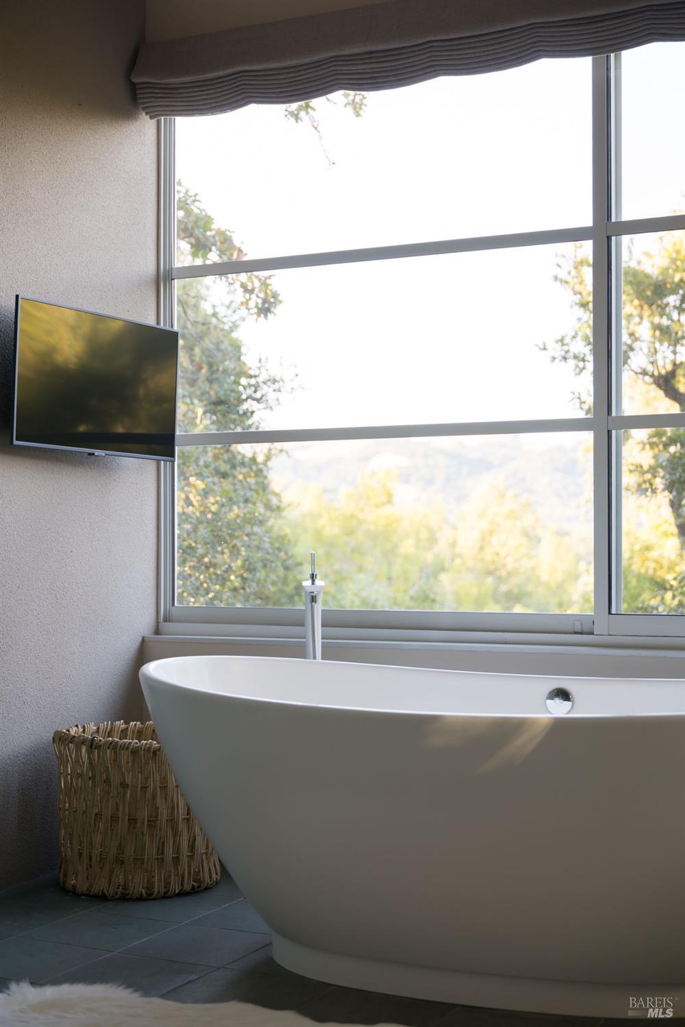 Detail Gallery Image 23 of 39 For 3685 White Alder Unkn, Sonoma,  CA 95476 - 3 Beds | 3/2 Baths