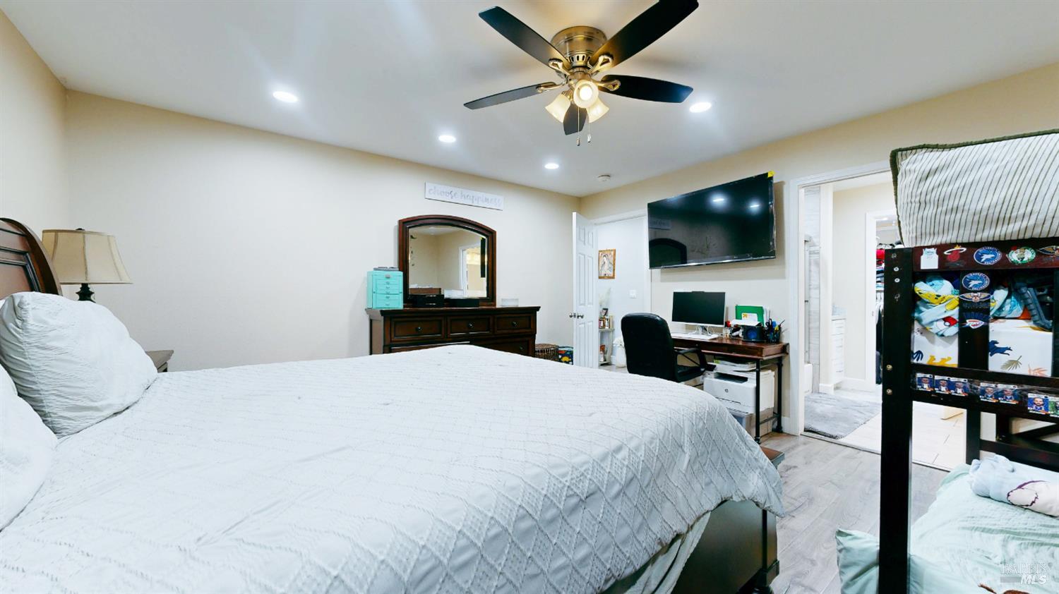 Detail Gallery Image 32 of 99 For 380 Irwin Ln, Santa Rosa,  CA 95401 - 3 Beds | 2 Baths