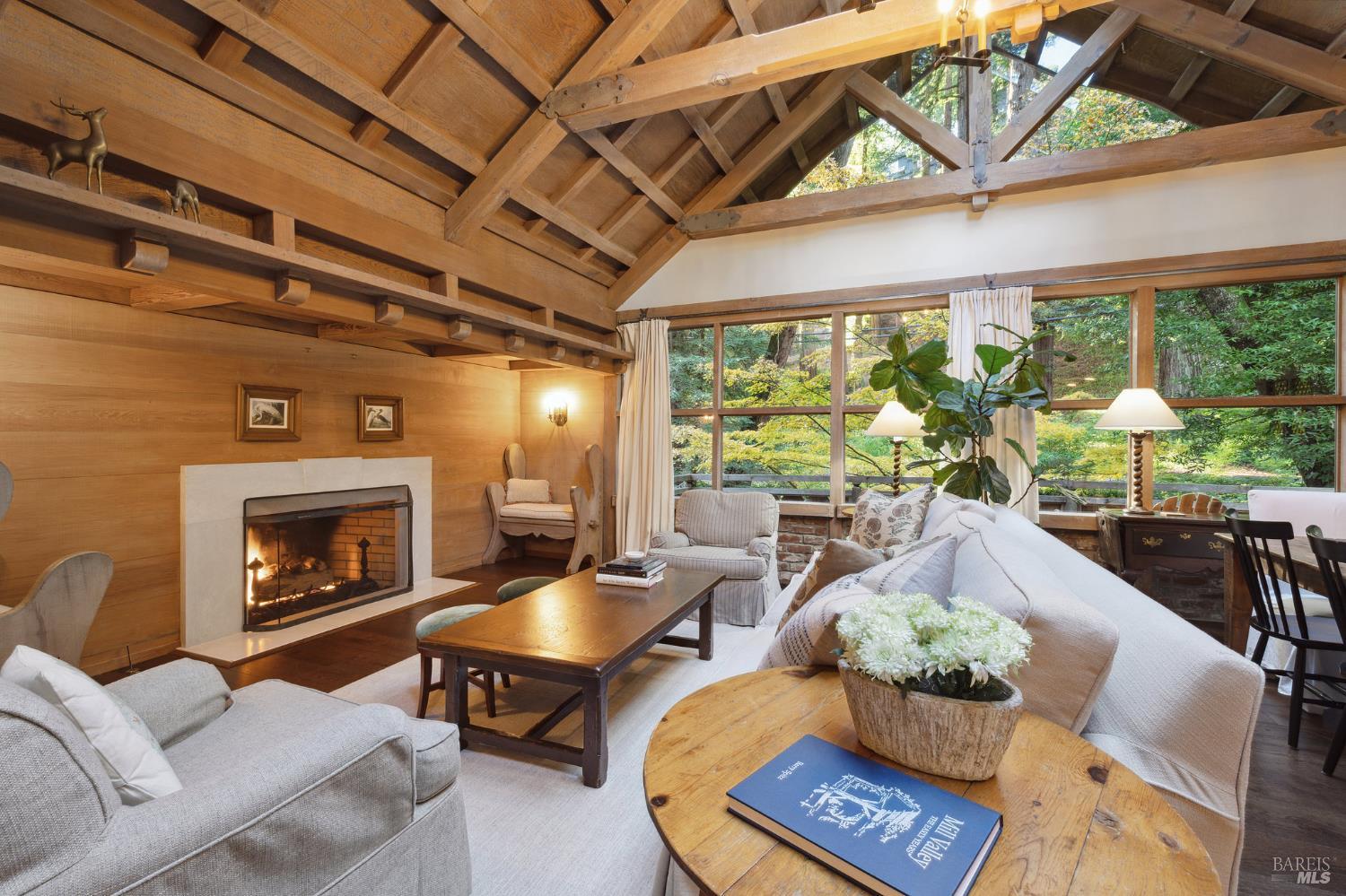 Detail Gallery Image 6 of 29 For 224 Cascade Dr, Mill Valley,  CA 94941 - 3 Beds | 2/1 Baths