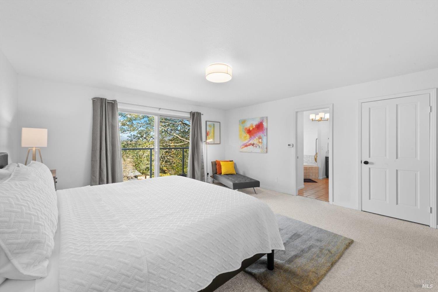 Detail Gallery Image 16 of 30 For 5860 Sharp Rd, Calistoga,  CA 94515 - 4 Beds | 4 Baths