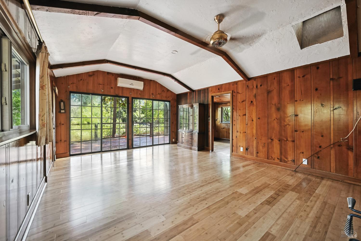 Detail Gallery Image 8 of 49 For 10293 Field Ln, Forestville,  CA 95436 - 2 Beds | 1 Baths