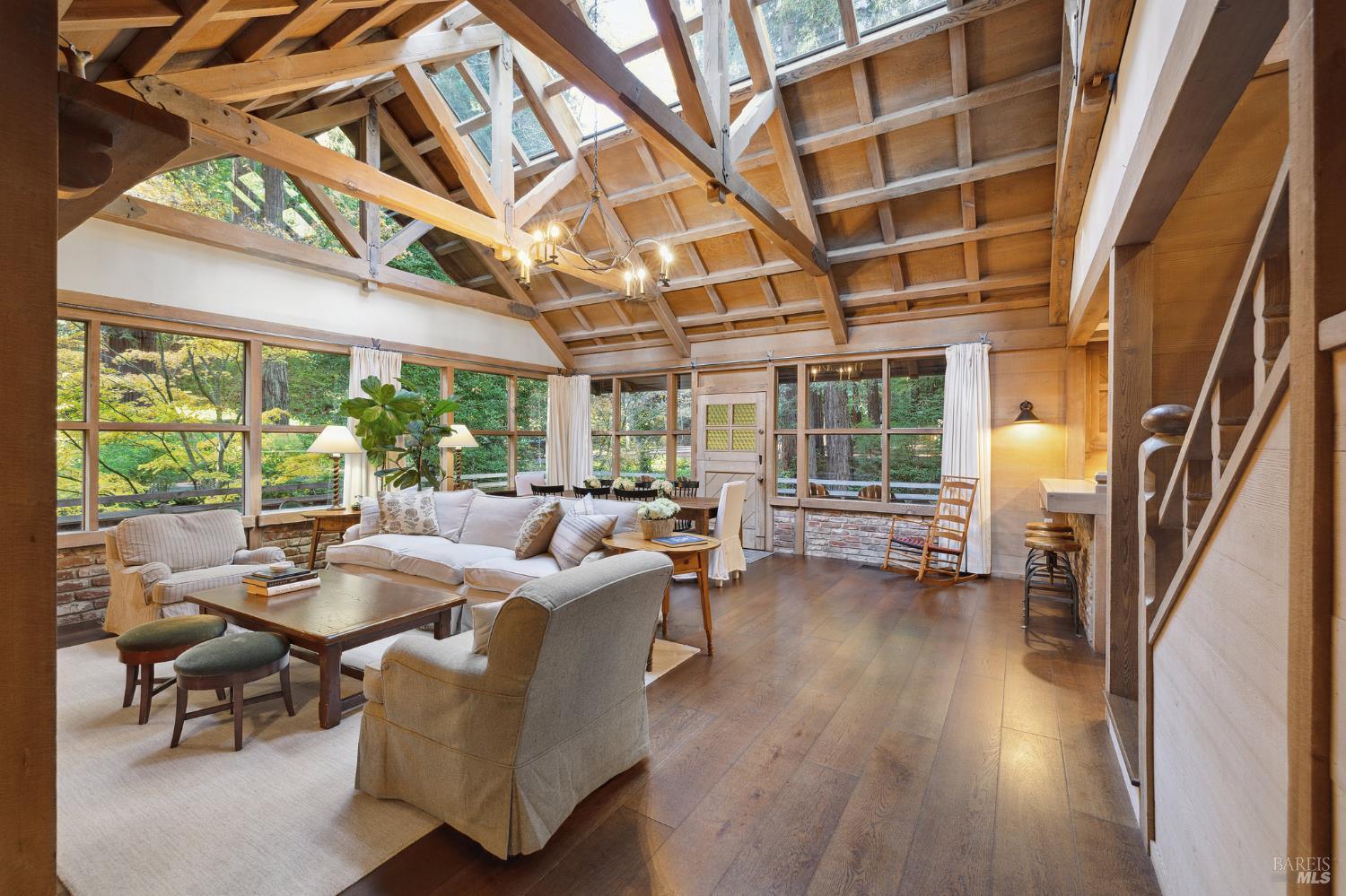 Detail Gallery Image 3 of 29 For 224 Cascade Dr, Mill Valley,  CA 94941 - 3 Beds | 2/1 Baths