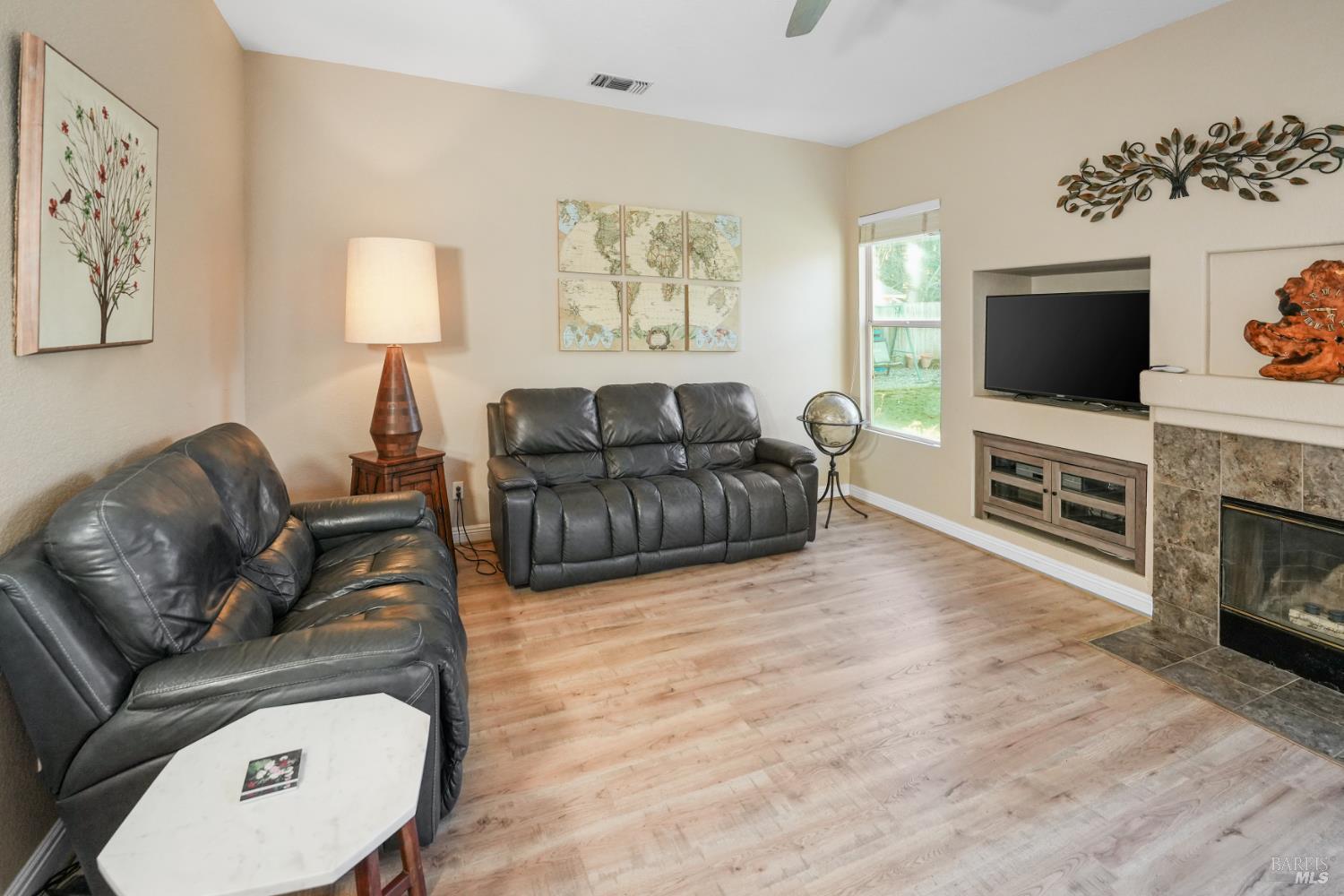 Detail Gallery Image 13 of 34 For 655 Yachtsman Ct, Dixon,  CA 95620 - 4 Beds | 2 Baths