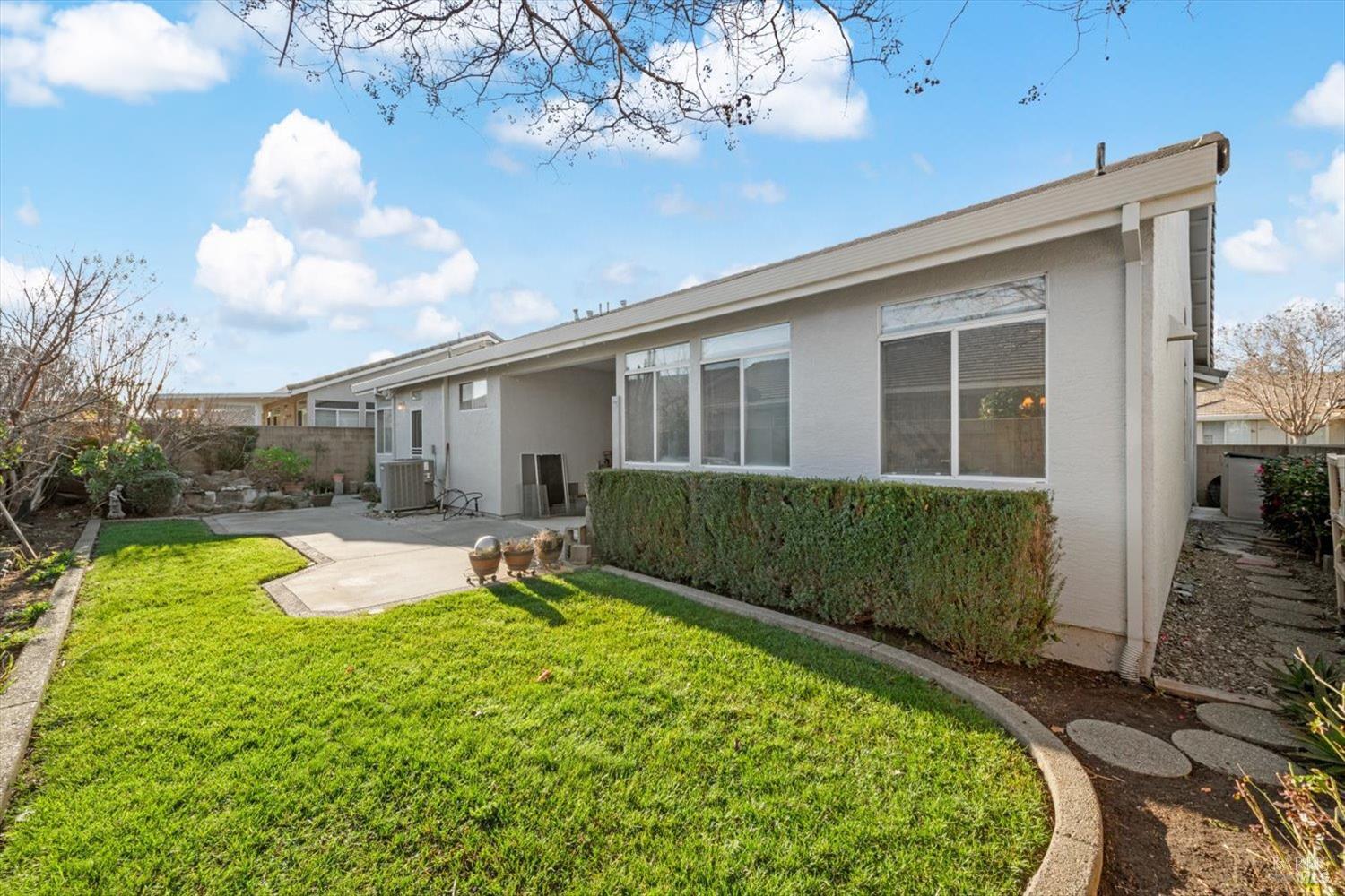 Detail Gallery Image 28 of 44 For 149 Currant Ln, Vacaville,  CA 95687 - 3 Beds | 2 Baths