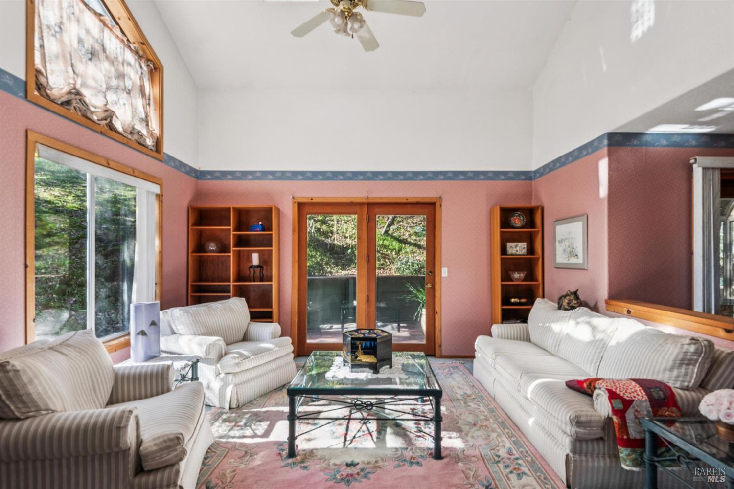 Detail Gallery Image 8 of 53 For 27 Beechwood Ct, Napa,  CA 94558 - 4 Beds | 2/1 Baths