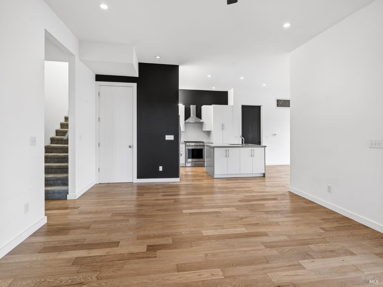 Detail Gallery Image 21 of 39 For 540 S Cloverdale Blvd, Cloverdale,  CA 95425 - 2 Beds | 2 Baths