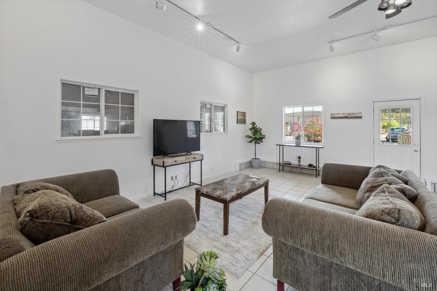 Detail Gallery Image 24 of 60 For 7672 Country Ln, Vacaville,  CA 95688 - 3 Beds | 3 Baths