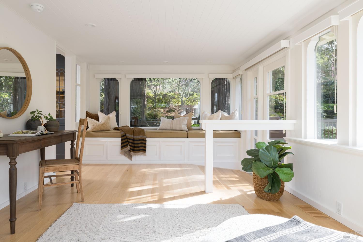 Detail Gallery Image 15 of 43 For 178 Palm Ave, San Rafael,  CA 94901 - 5 Beds | 3/2 Baths