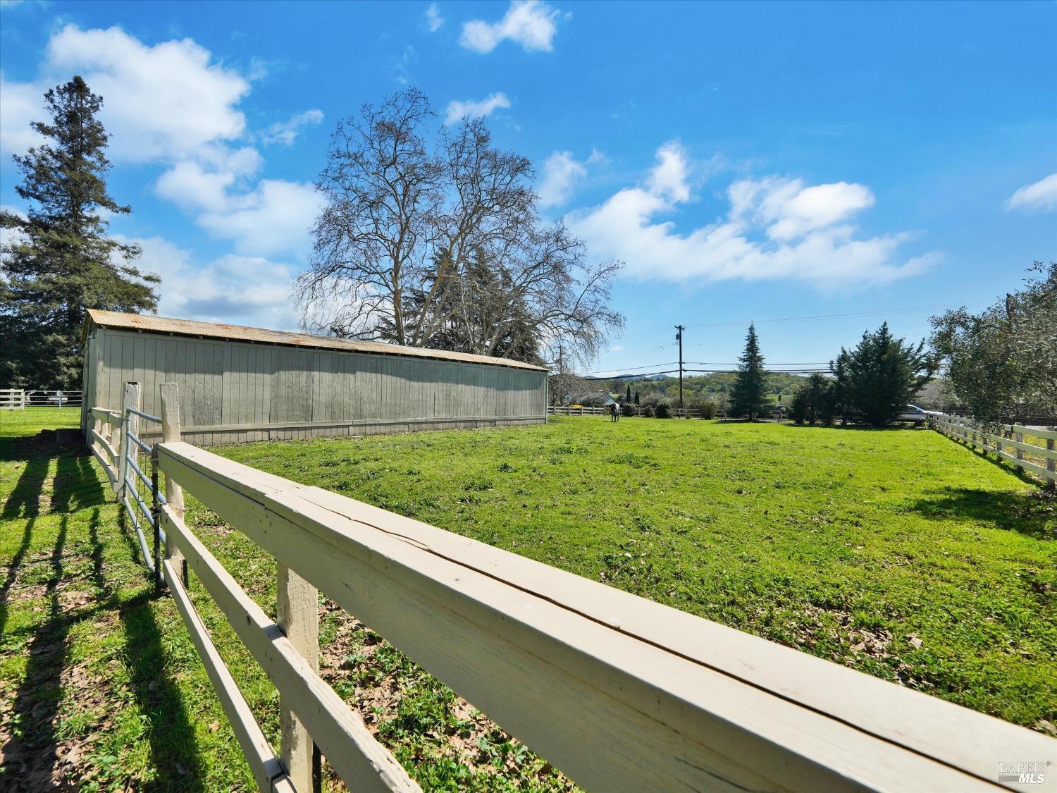 Detail Gallery Image 38 of 56 For 2060 Hagen Rd, Napa,  CA 94558 - 3 Beds | 2 Baths