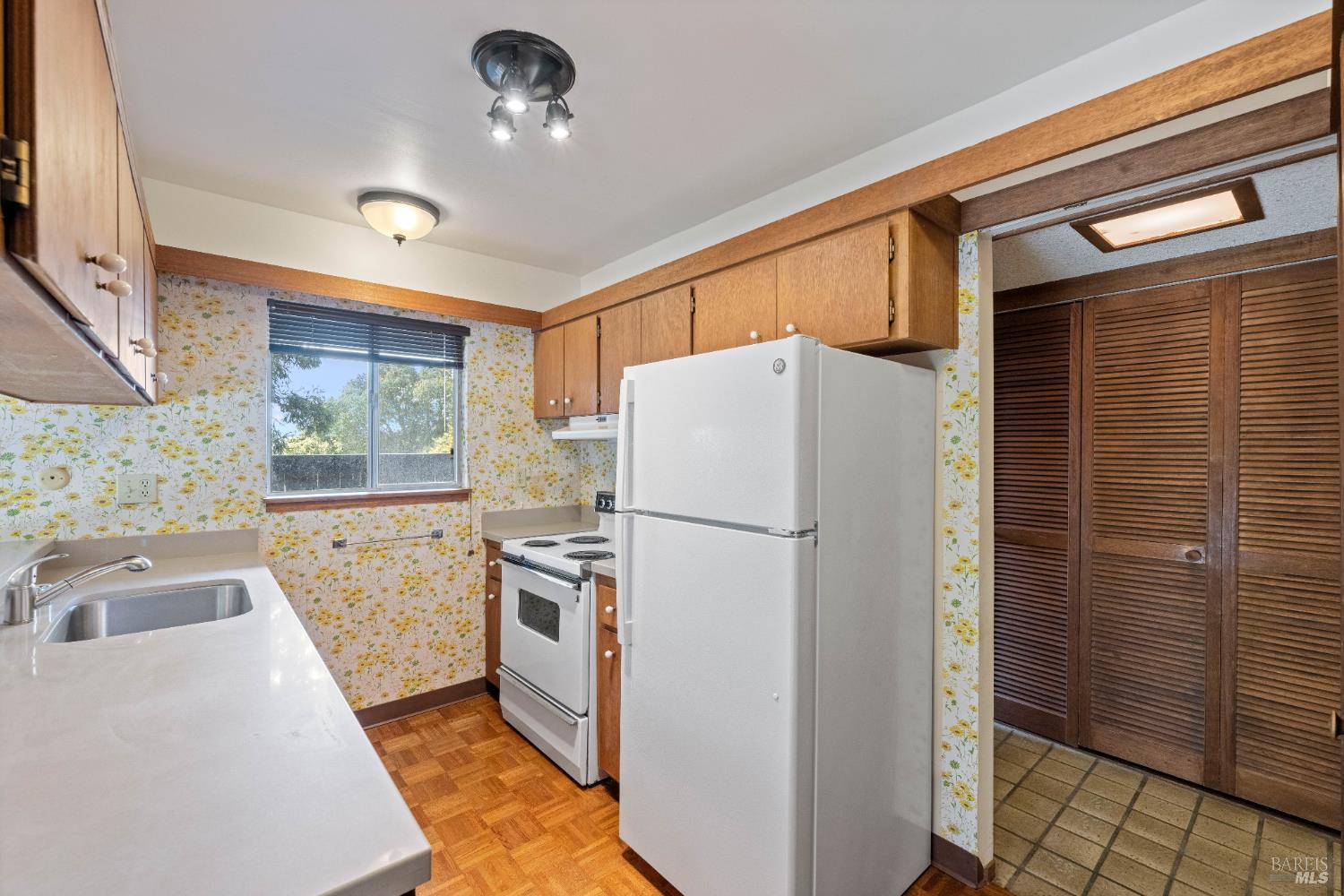 Detail Gallery Image 27 of 53 For 1026 East Ave, Napa,  CA 94559 - 2 Beds | 2 Baths