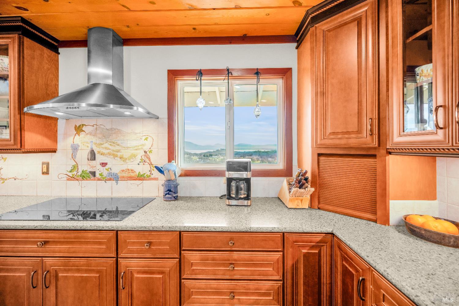 Detail Gallery Image 9 of 60 For 3774 Leal Dr, Lakeport,  CA 95453 - 4 Beds | 3 Baths