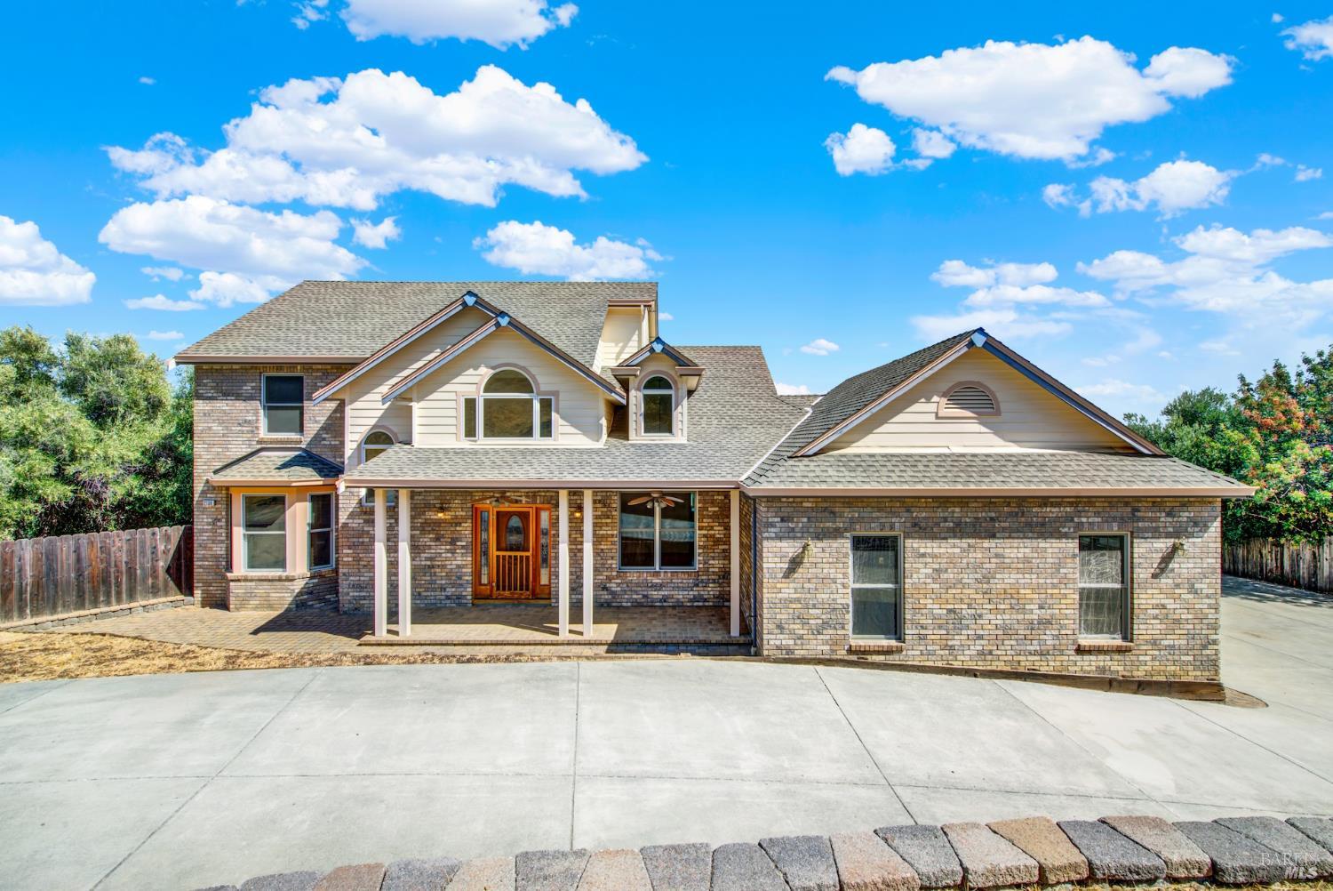 Detail Gallery Image 2 of 74 For 2136 Vineyard Hills Ct, Vacaville,  CA 95688 - 4 Beds | 3 Baths