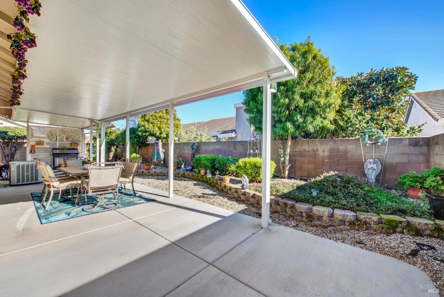 Detail Gallery Image 52 of 62 For 161 Currant Ln, Vacaville,  CA 95687 - 2 Beds | 2 Baths