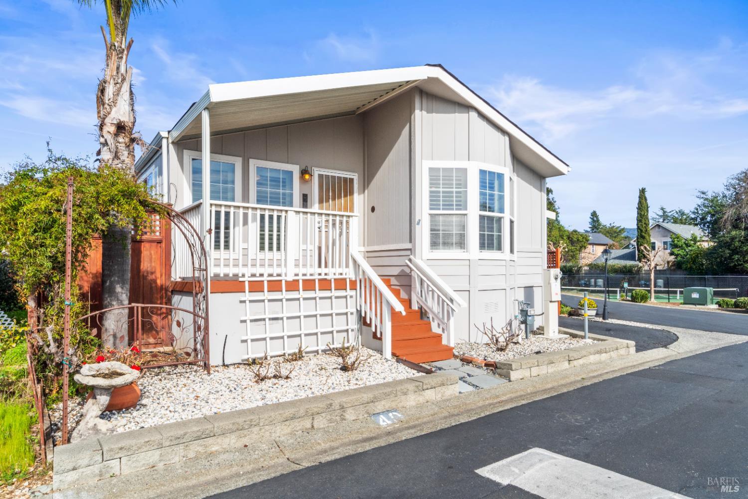 Front Image Thumbnail for BA326008606