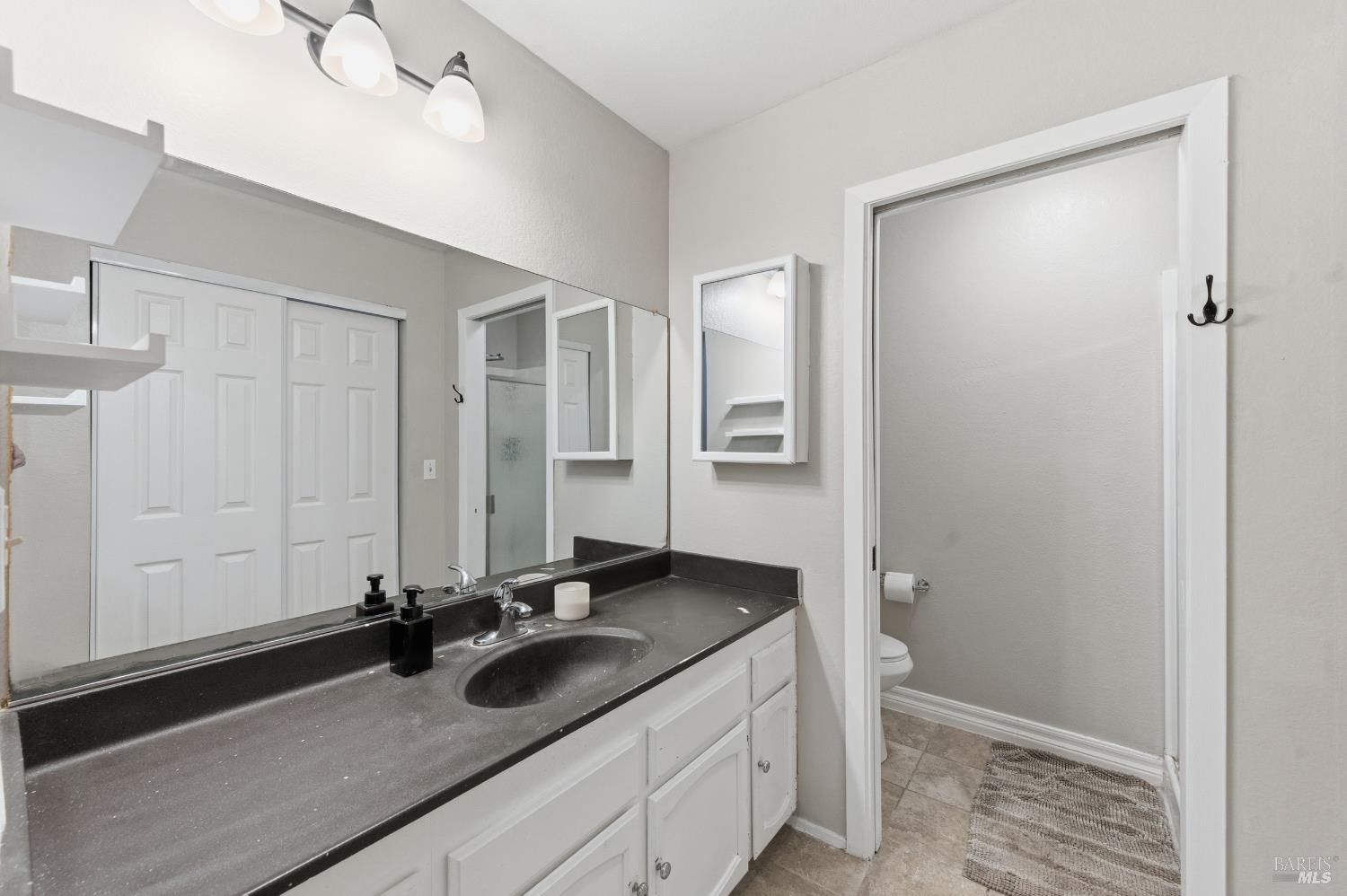 Detail Gallery Image 18 of 29 For 98 Francis Cir, Rohnert Park,  CA 94928 - 3 Beds | 2/1 Baths