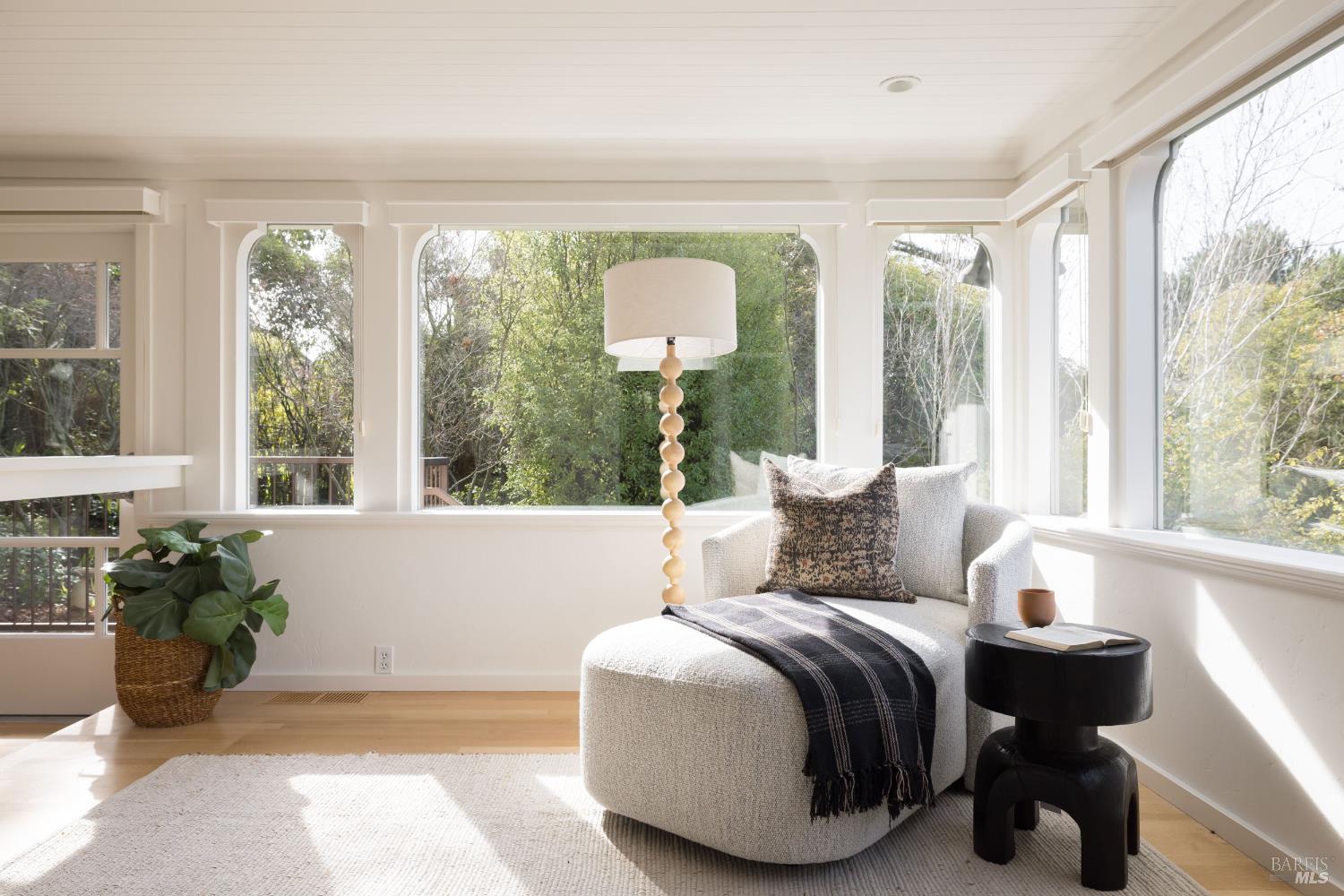 Detail Gallery Image 14 of 43 For 178 Palm Ave, San Rafael,  CA 94901 - 5 Beds | 3/2 Baths