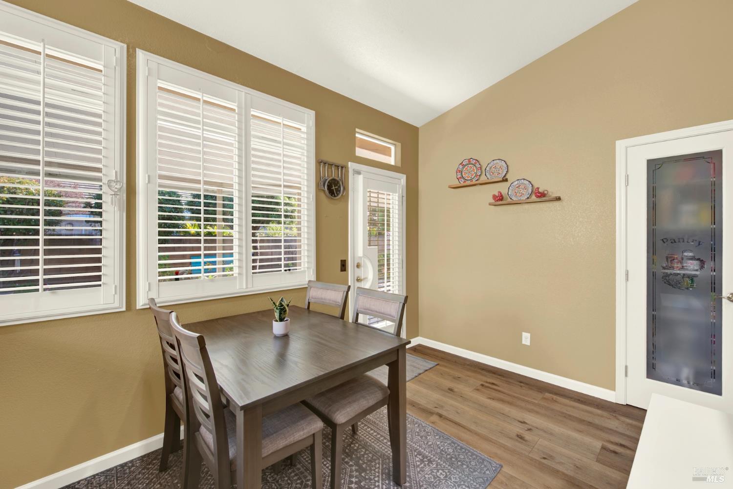 Detail Gallery Image 24 of 62 For 161 Currant Ln, Vacaville,  CA 95687 - 2 Beds | 2 Baths