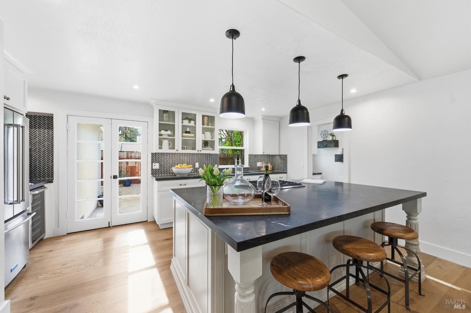 Detail Gallery Image 14 of 66 For 1123 Oak Ave, Saint Helena,  CA 94574 - 4 Beds | 4/2 Baths