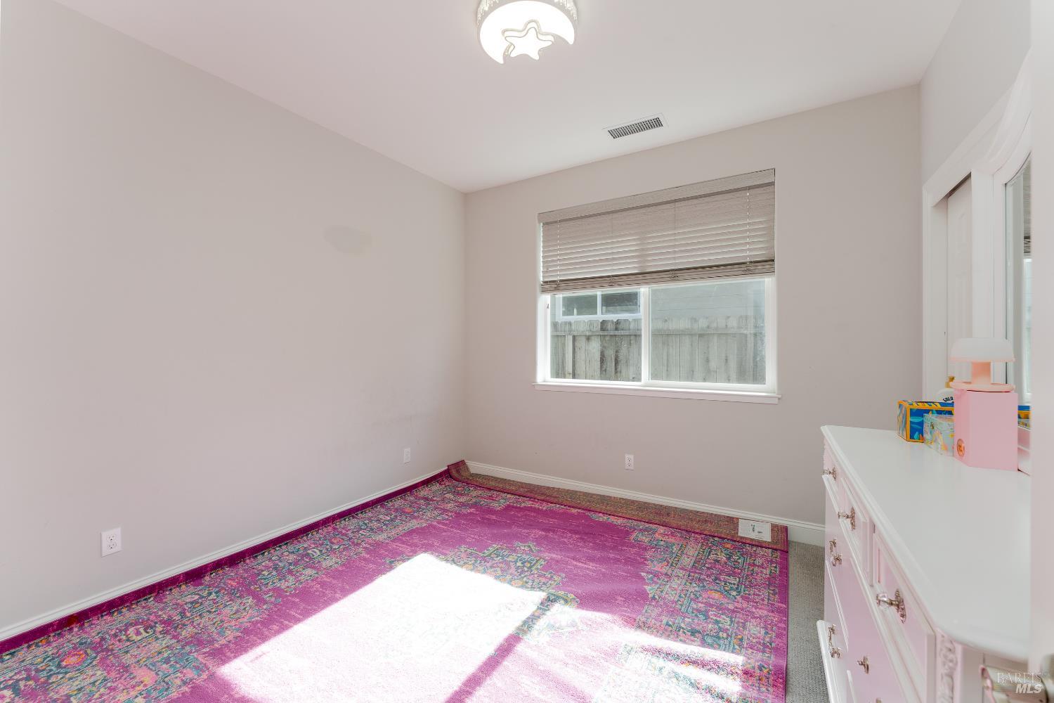 Detail Gallery Image 14 of 27 For 1407 Brothers Ln, Willits,  CA 95490 - 4 Beds | 2 Baths