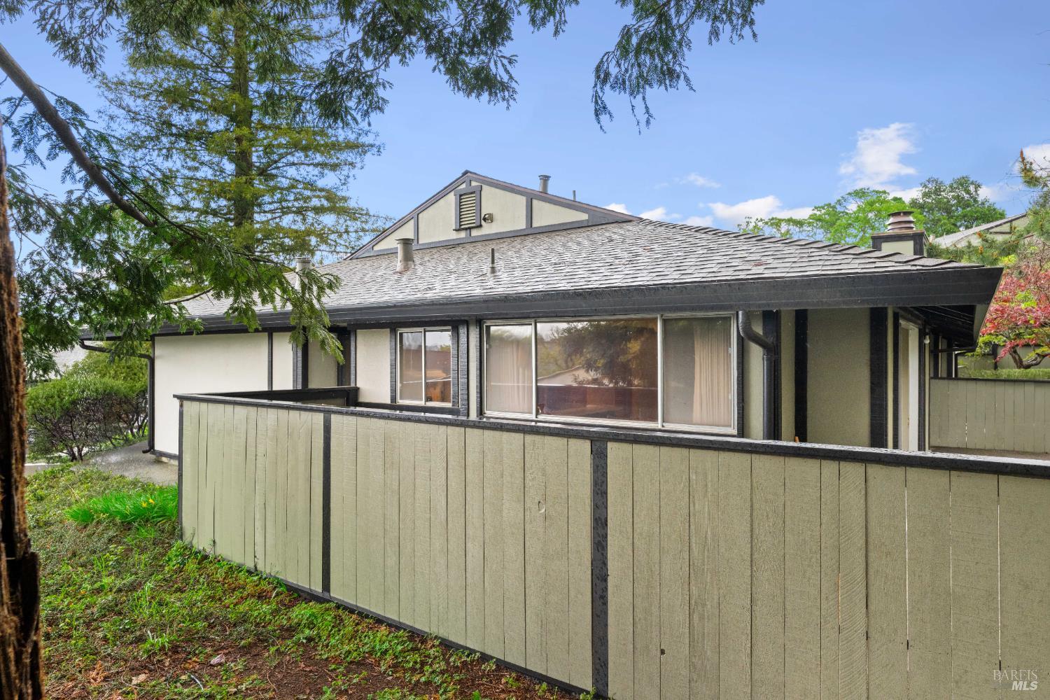 Detail Gallery Image 7 of 53 For 1026 East Ave, Napa,  CA 94559 - 2 Beds | 2 Baths