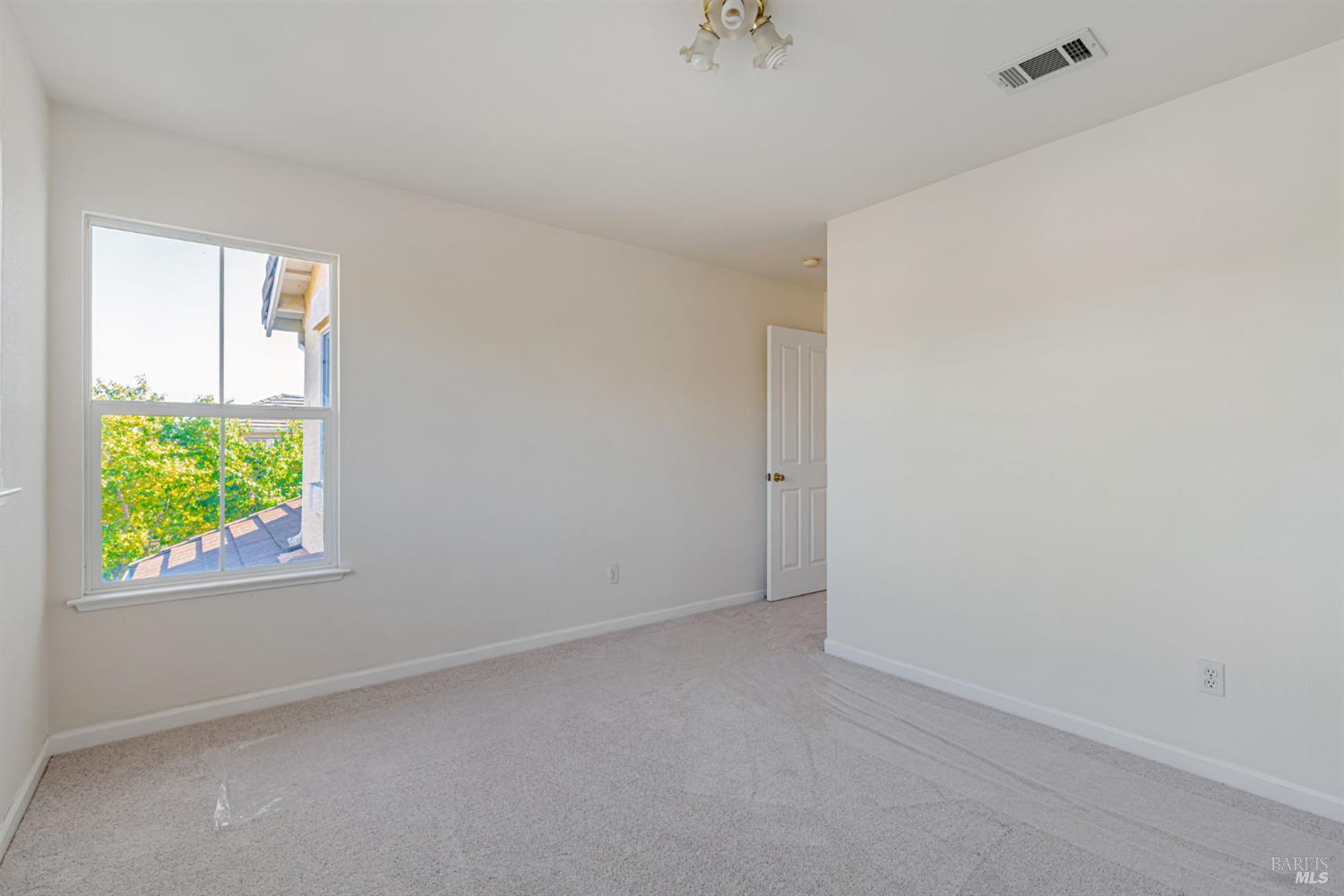 Detail Gallery Image 27 of 49 For 6206 Pebble Beach Dr, Vallejo,  CA 94591 - 5 Beds | 4 Baths