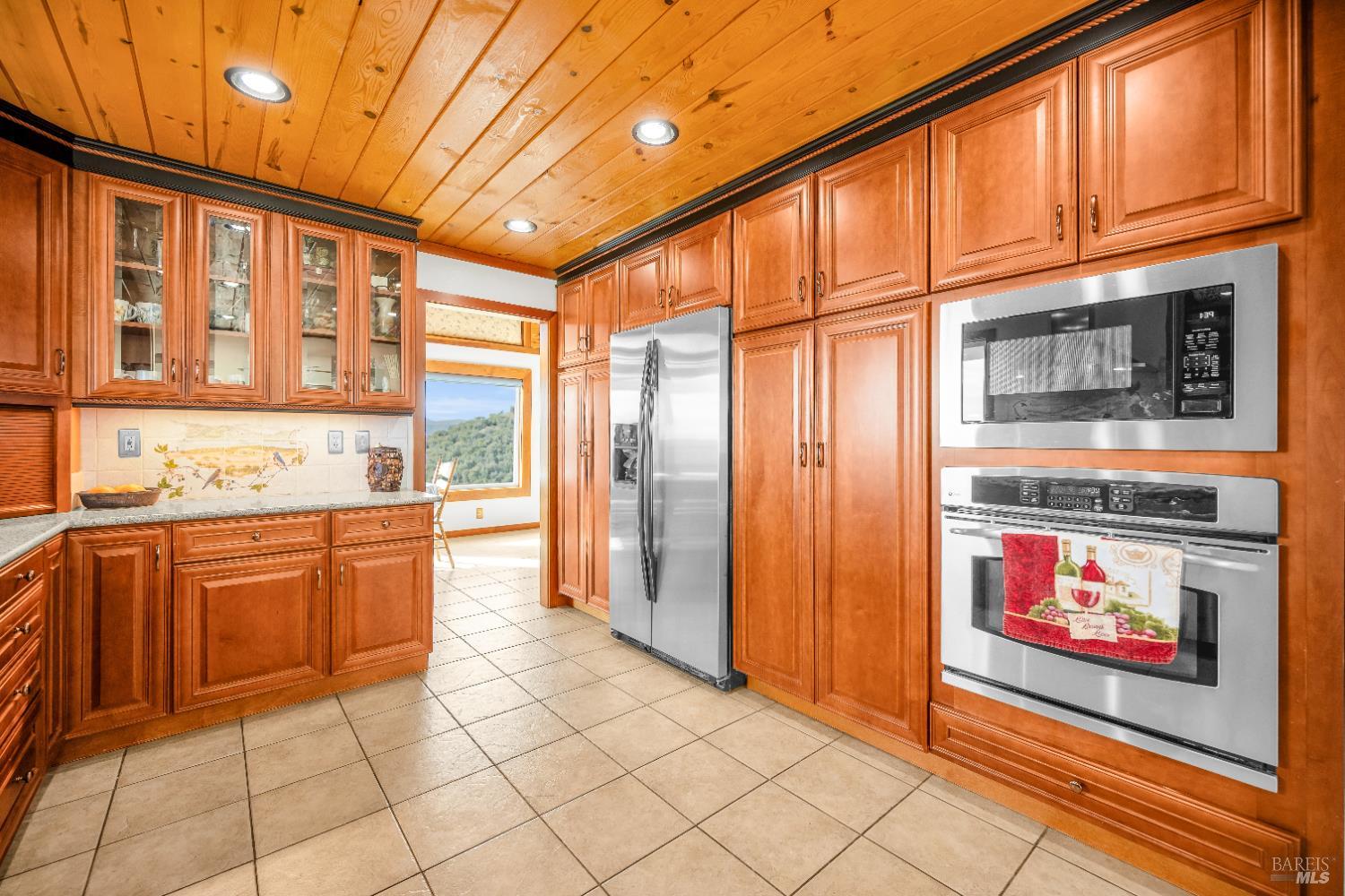 Detail Gallery Image 10 of 60 For 3774 Leal Dr, Lakeport,  CA 95453 - 4 Beds | 3 Baths