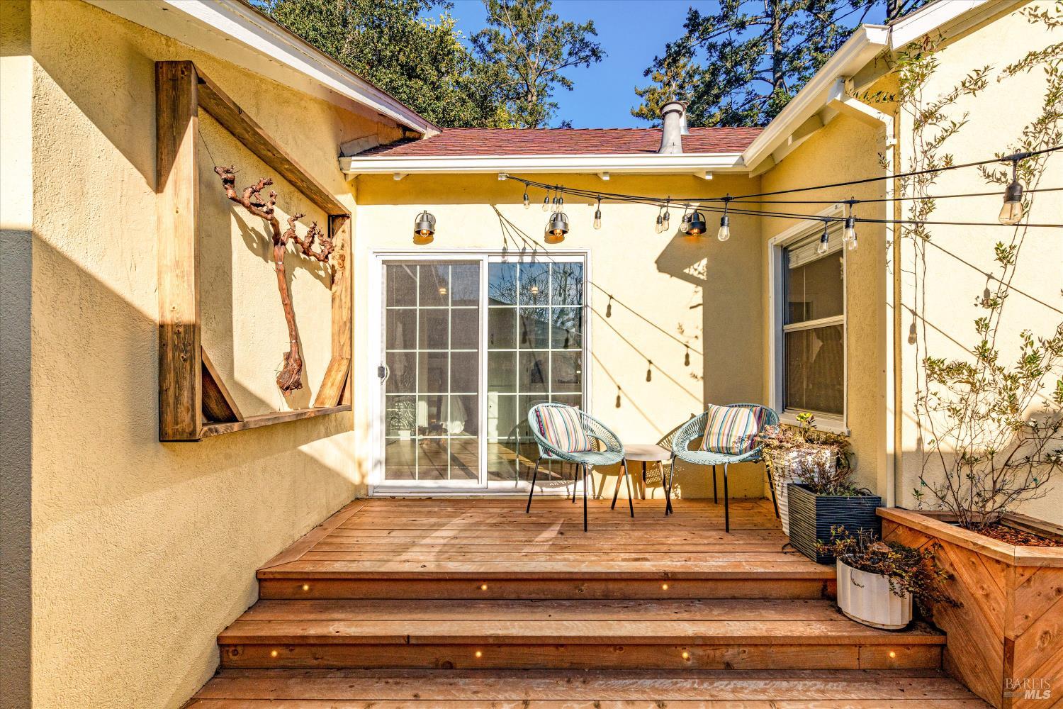 Detail Gallery Image 24 of 31 For 1145 Alta Ave, Napa,  CA 94559 - 3 Beds | 1 Baths