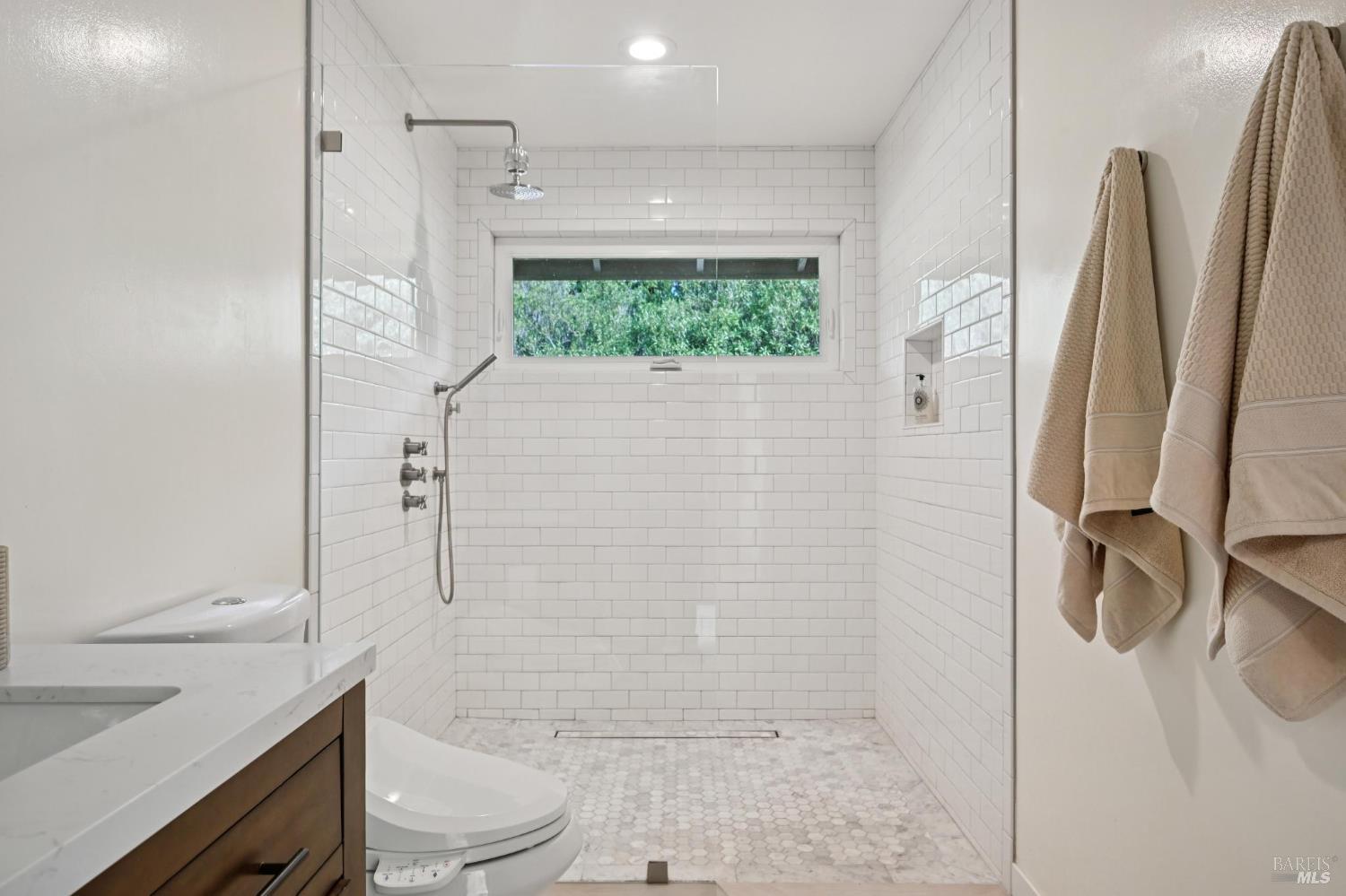 Detail Gallery Image 23 of 39 For 2550 Greenwood Ave, Calistoga,  CA 94515 - 4 Beds | 2/1 Baths