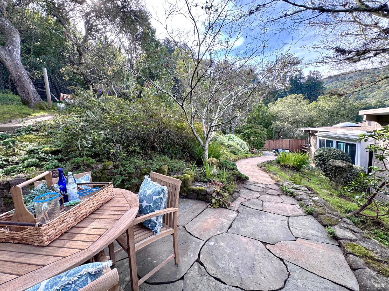 Detail Gallery Image 40 of 46 For 316 Rydal Ave, Mill Valley,  CA 94941 - 4 Beds | 3 Baths