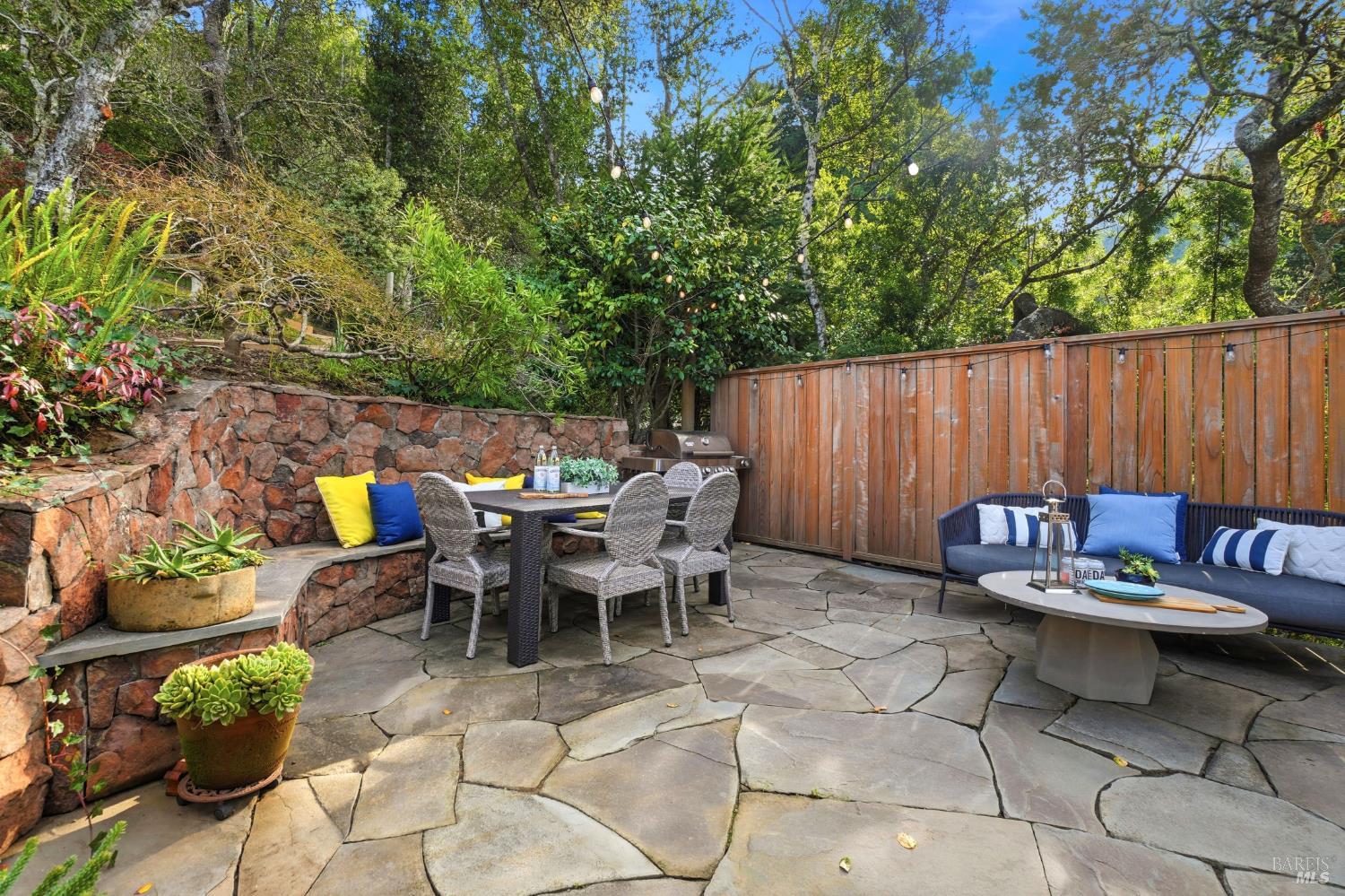 Detail Gallery Image 16 of 46 For 316 Rydal Ave, Mill Valley,  CA 94941 - 4 Beds | 3 Baths