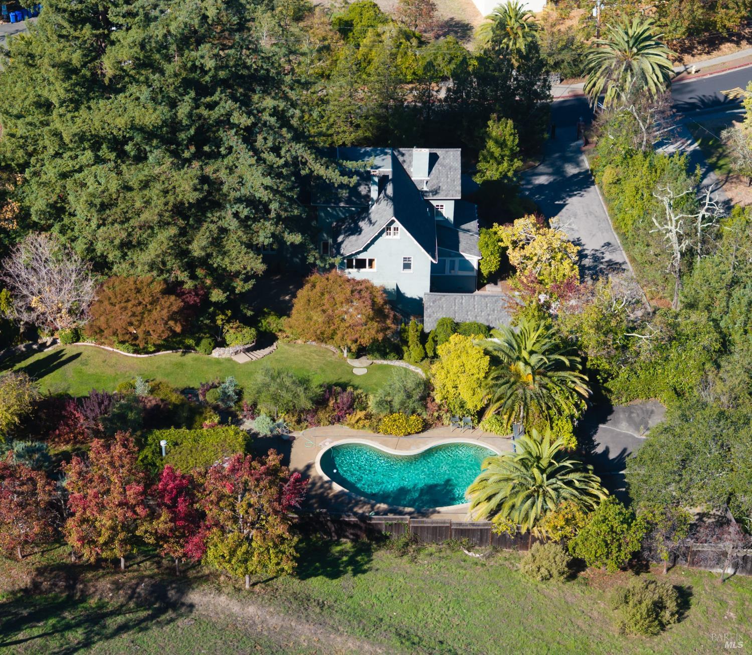 Detail Gallery Image 38 of 43 For 178 Palm Ave, San Rafael,  CA 94901 - 5 Beds | 3/2 Baths