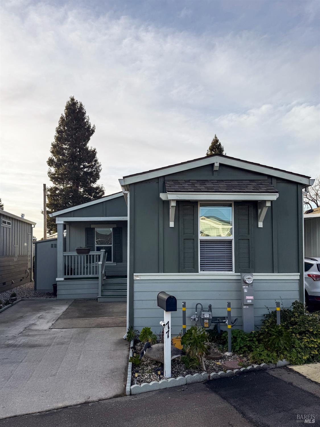 Detail Gallery Image 2 of 14 For 77 Romani Ct, Santa Rosa,  CA 95407 - 2 Beds | 2 Baths