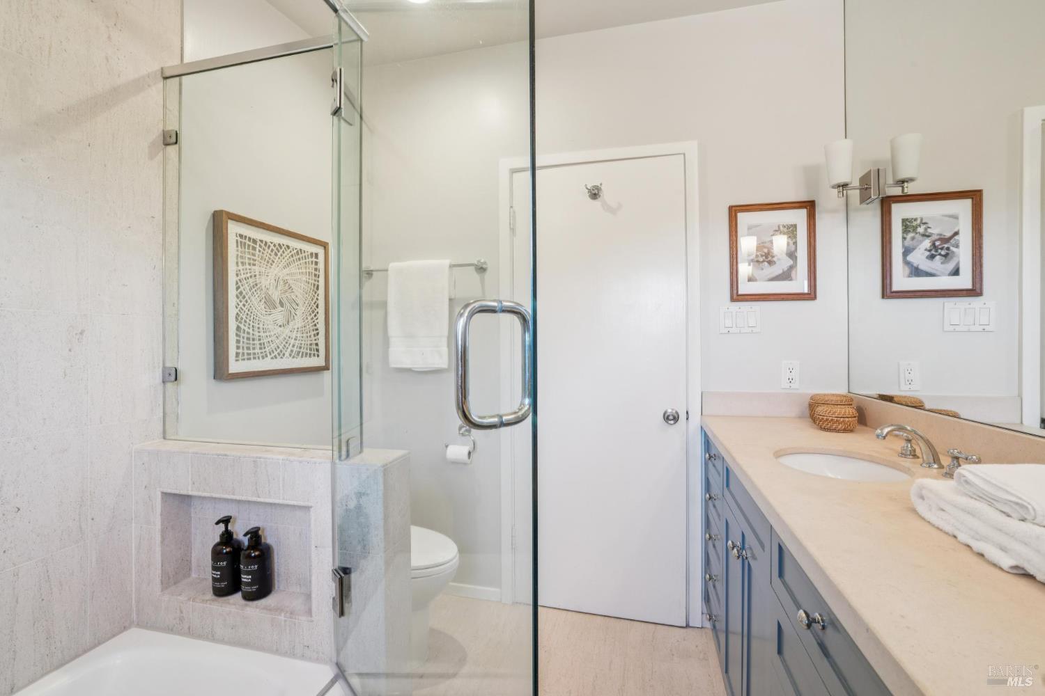 Detail Gallery Image 22 of 41 For 311 Edgewood Ave, Mill Valley,  CA 94941 - 3 Beds | 2 Baths