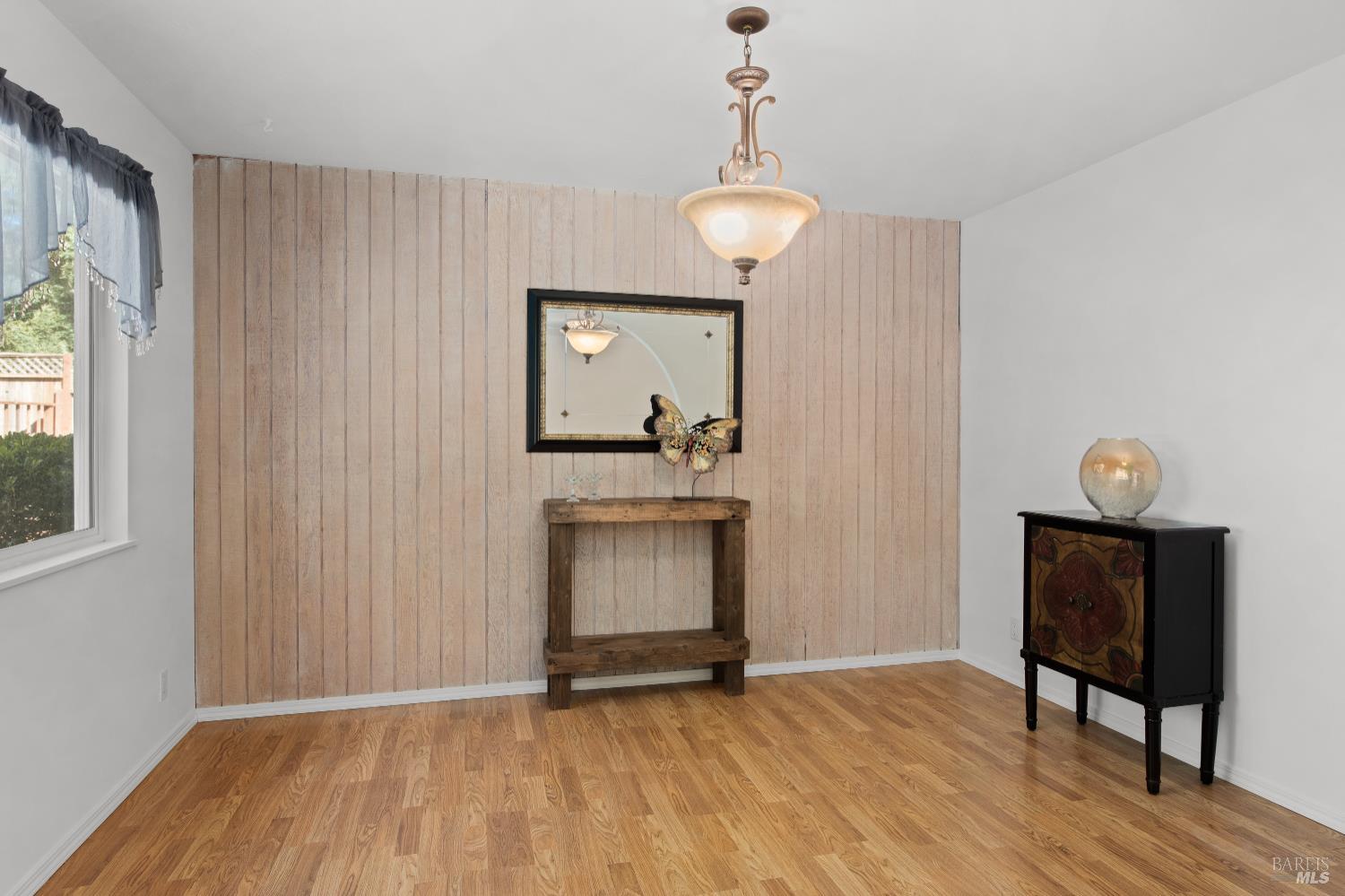 Detail Gallery Image 12 of 25 For 45 Buena Vis, Novato,  CA 94947 - 3 Beds | 2 Baths