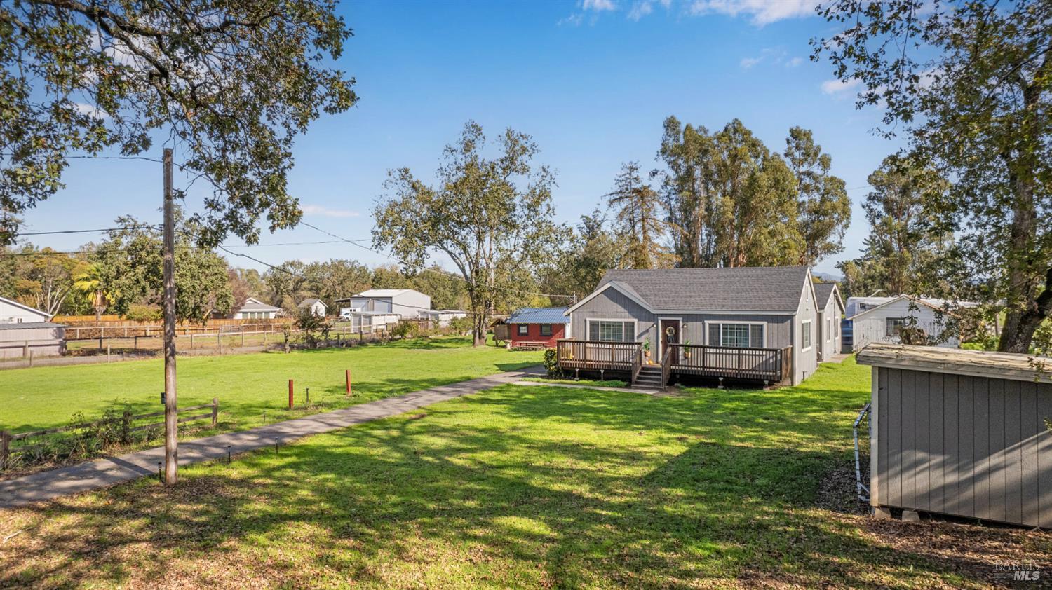 Detail Gallery Image 6 of 99 For 380 Irwin Ln, Santa Rosa,  CA 95401 - 3 Beds | 2 Baths