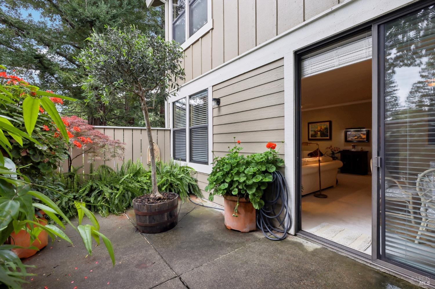 Detail Gallery Image 28 of 36 For 603 Cherry Ave, Sonoma,  CA 95476 - 2 Beds | 2 Baths